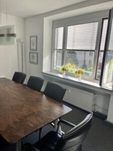 Konferenzraum für 8 Personen