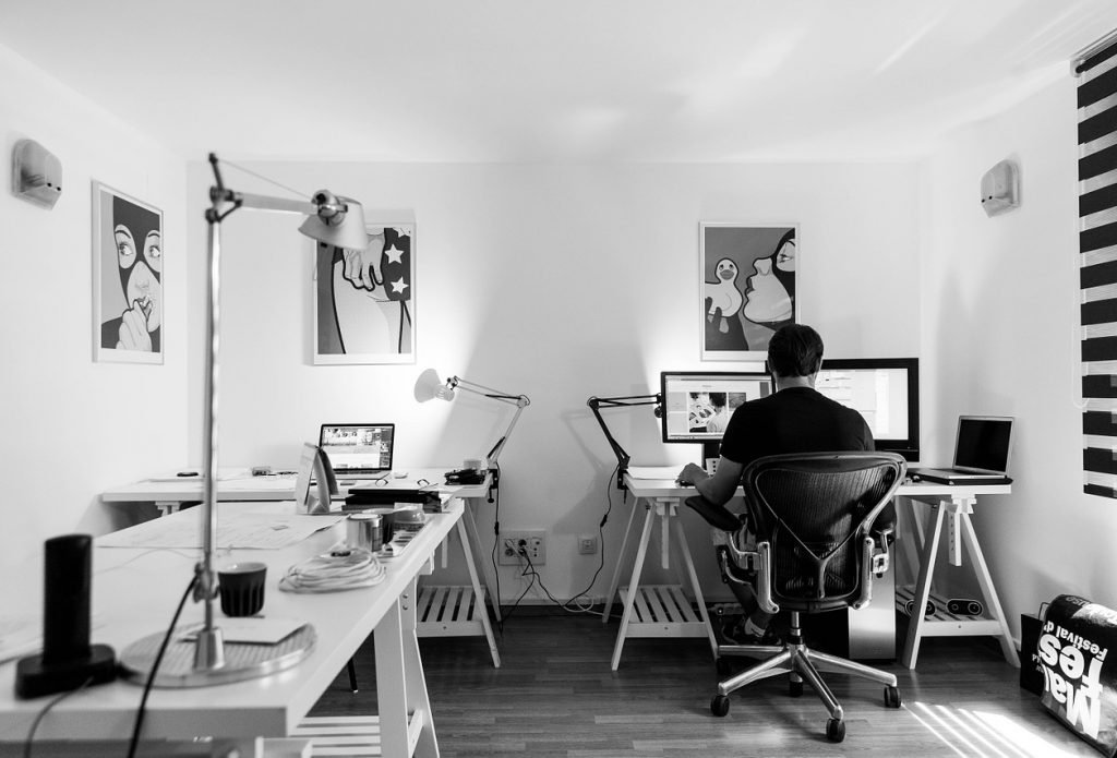 office-932926_1280